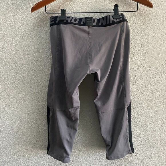 Boys Nike Pro 3/4 Length Printed Training Tights BV3506-056 Large - Picture 2 of 3